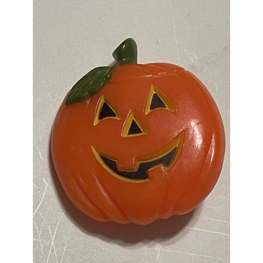 Vintage  Halloween Pin Brooch Jack O Lantern Pumpkin Hard Plastic  Hong Kong